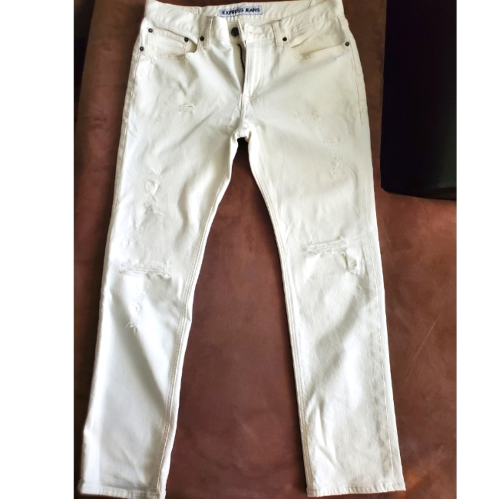 Men Express Distress white Denim Jean.